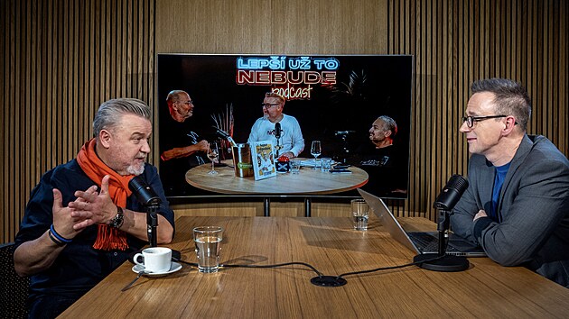 Hostem po�adu Rozst�el je moder�tor Milo� Pokorn�.