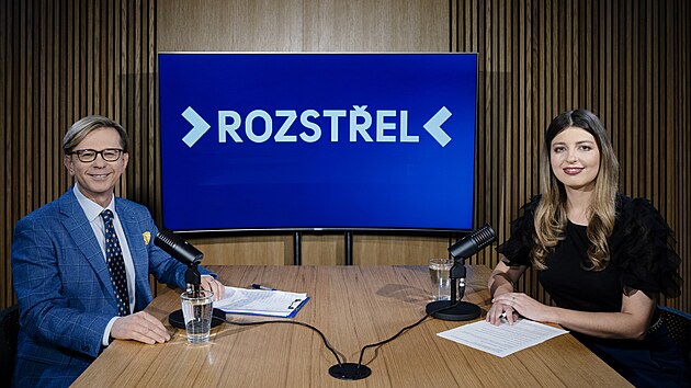 Hostem po�adu Rozst�el byl Martin Krafl, n�kdej�� spolupracovn�k V�clava Havla. Na fotce s moder�torkou Dominikou Hejl Hromkovu. (17. 12. 2025)