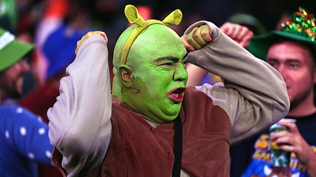 �ipka��t� fanou�ci dorazili na mistrovstv� sv�ta ve speci�ln�ch kost�mech.