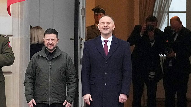 Polsk� prezident Karol Nawrocki a ukrajinsk� prezident Volodymyr Zelenskyj b�hem setk�n� ve Var�av� (19. prosince 2025)