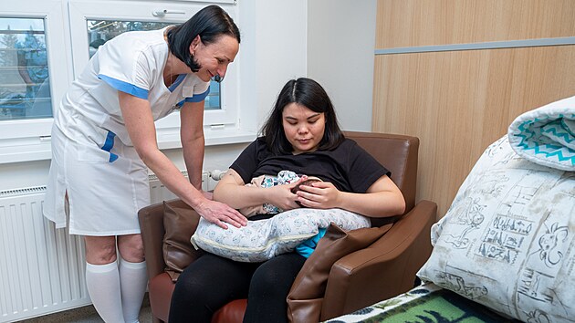 D�tsk� sestra Mark�ta Mack� z�skala cenu Purpurov� srdce, ve zl�nsk� krajsk� nemocnici pracuje jako lakta�n� poradkyn�. (prosinec 2025)