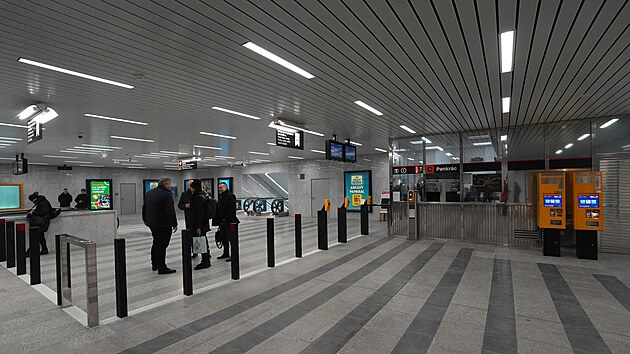 Zprovozn�n� zmodernizovan� stanice metra C Pankr�c. (19. prosince 2025)