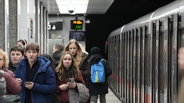 Zprovozn�n� zmodernizovan� stanice metra C Pankr�c. (19. prosince 2025)