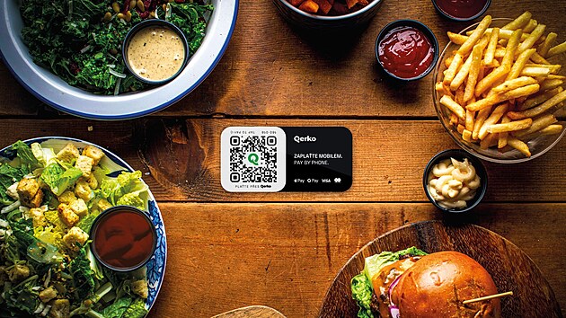 U� ��dn� m�v�n� na ��n�ka. Qerko pos�l� placen� do rychl�ho re�imu