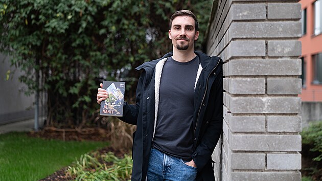 Filip Cena napsal sci-fi J�, nanit.