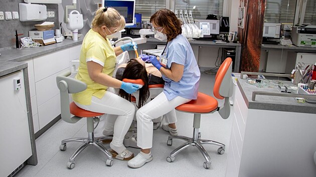 Moravskoslezský kraj podpo�í zuba�e na pohotovosti. (15. prosince 2025)