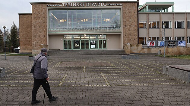 T��nsk� divadlo v �esk�m T��n� se otev�elo po rok a p�l trvaj�c� rozs�hl� rekonstrukci. (17. prosince 2025)