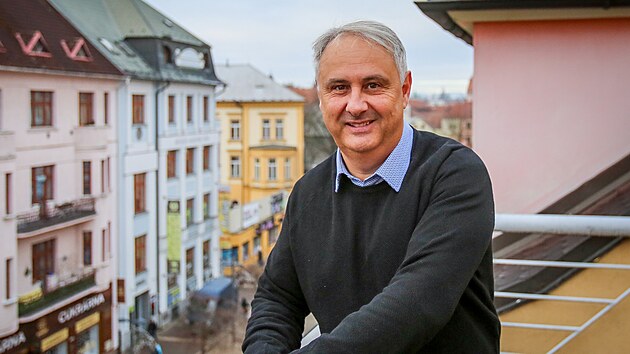 Tom� Stan�k m� jako kapeln�k na starosti ve�kerou administrativu a ��zen� Babouk�, ale tak� ur�uje, jak� p�sni�ky a v jak�m po�ad� se budou hr�t. D�l� to bez p��pravy.