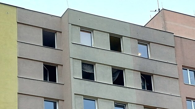 Muž, který zemřel při požáru, doma hromadil věci. Sousedy roky trápil zápach