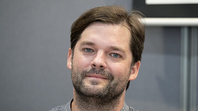 P�edsedou soci�ln�ch demokrat� zvolil on-line sjezd dosavadn�ho m�stop�edsedu Ji��ho Nedv�da.