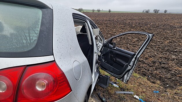 P�i �eln� sr�ce na B�eclavsku zem�ela �idi�ka osobn�ho auta, dal�� dva lid� z n�j byli v kritick�m stavu p�evezeni do nemocnice. �idi� n�kla��ku utrp�l lehk� zran�n�. (15. prosince 2025)