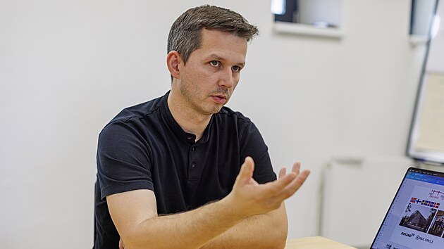 Architekt Franti�ek B�lek se sv�m t�mem z brn�nsk� firmy Exponex zaz��il s tvorbou interi�ru a expozice v seversk�m pavilonu na v�stav� Expo. Inspiraci �erp� hlavn� z klient�.