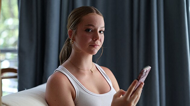 V Austr�lii vstoupil v platnost z�kon zakazuj�c� pou��v�n� soci�ln�ch m�di� u�ivatel�m mlad��m 16 let. (9. prosince 2025)