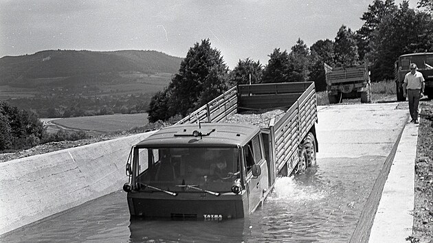 Prvn� ��st are�lu tak byla dokon�ena v roce 1975. 