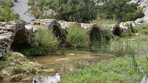 D�ky svatebn�mu p��b�hu se Kudin most ozna�uje za �most l�sky�.