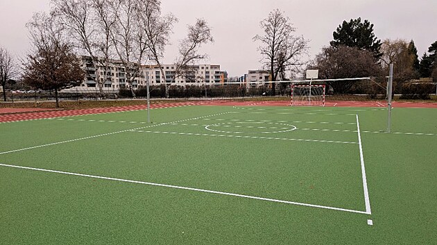 Nov� sportovn� h�i�t� na �eskobud�jovick� Z� Gr�nwaldova. (16. prosince 2025)