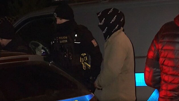 Uzavřený typ, studoval na průmyslovce. Jaký je muž obviněný z únosu chlapce?