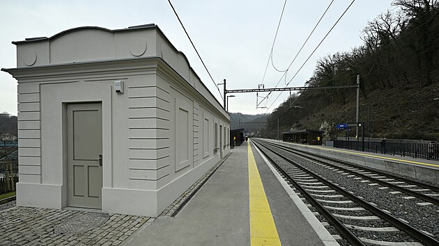 Slavnostn� otev�en� nov� vlakov� zast�vky Srbsko a ukon�en� stavebn�ch prac� v �seku Beroun - Karl�tejn. (17. prosince 2025)