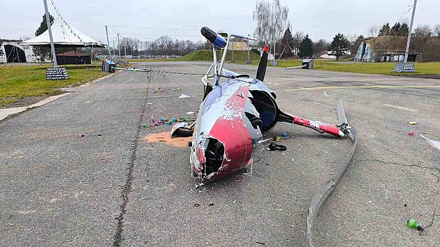 Nehoda v�rn�ku u leti�t� v Hradci Kr�lov� (19. prosince 2025)