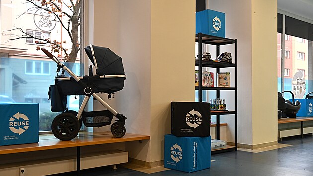 Na hradeck� Go��rov� t��d� otev�el nov� re-use dobro�inn� obchod zam��en� na textil. (��jen 2025)