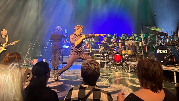 Orchestr Tremolo p�i ZU� T�emo�n� odehr�l t�i koncerty po boku zlat�ho slav�ka V�clava Noida B�rty a jeho kapely.