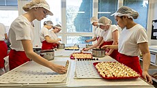 Pardubická škola upeÄ�e na Vánoce pro zákazn�­ky 320 kilogramů cukrov�­