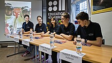 Studenti si na vyškovsk�© hvÄ�zdárnÄ� vyzkoušeli simulovanou expedici na Mars