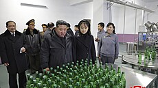 Severokorejský v�dce Kim �ong-un otev�el v regionech n�kolik továren. (prosinec...