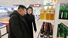 Severokorejský v�dce Kim �ong-un otev�el v regionech n�kolik továren. (prosinec...