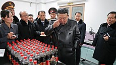 Severokorejský v�dce Kim �ong-un otev�el v regionech n�kolik továren. (prosinec...