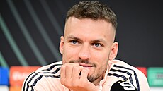 Luká� Haraslín, kapitán Sparty, na tiskové konferenci p�ed zápasem s Aberdeenem...