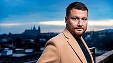 Tomá� Surka, Orienta