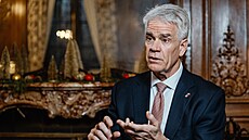 Nicholas Merrick, velvyslanec USA v �esku.