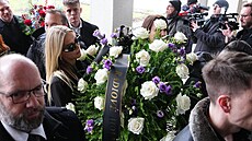 S Patrikem Hezuckým se p�i�ly rozlou�it i �Rádiové holky� Zorka Hejdová a Lucie...