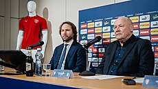 Miroslav Koubek, nový trenér fotbalové reprezentace, spole�n� s Pavlem...