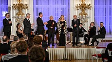 Na ceremoniálu ve �pan�lském sále Pra�ského hradu p�evzali 14. prosince 2025...