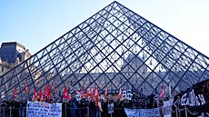 Stávkující pracovníci muzea Louvre. (15. prosince 2025)