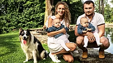 Dominika Martynek z Tince se svým manelem a dvma dtmi. (10. prosince 2025)