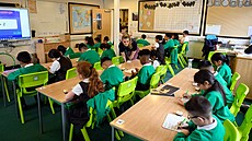 Britská vláda plánuje zavést kurzy proti misogynii pro chlapce ji� od 11 let...