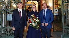 Premiér Andrej Babi� uvedl do funkce novou ministryni pro místní rozvoj Zuzanu...