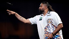 Nitin Kumar v prvním kole �ipka�ského MS parádn� zavíral, postup si zaslou�il.