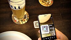 U� �ádné mávání na �í�níka. Qerko posílá placení do rychlého re�imu