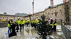 Na projektu Dornych u brn�nského nádra�í dosáhli stavba�i nejni��ího bodu dna...