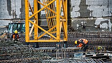 Na budoucím centru Dornych dosáhli stavba�i nejni��ího bodu dna stavební jámy....