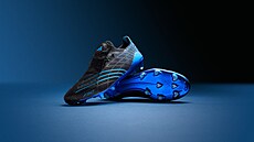 Nová reedice adidas F50 Spider v pvodní barevné kombinaci z roku 2004.
