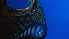 Nová reedice Adidas F50 Spider v p�vodní barevné kombinaci z roku 2004.