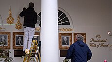 Donald Trump opat�il Prezidentský chodník slávy popisky pod portréty svých...