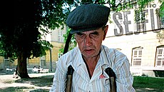 András Toma. Mu�, pro kterého druhá sv�tová válka skon�ila v roce 2000.