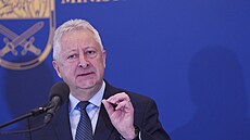 Tisková konference nov� jmenovaného ministra obrany a místop�edsedy vlády...