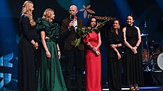 S kon�ícím kapitánem reprezentace Petrem Pálou se na Zlatém kanárovi rozlou�ily...